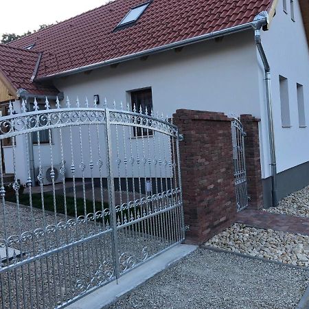 Fazekas Vendeghaz Ξενοδοχείο Balatonkeresztúr Εξωτερικό φωτογραφία
