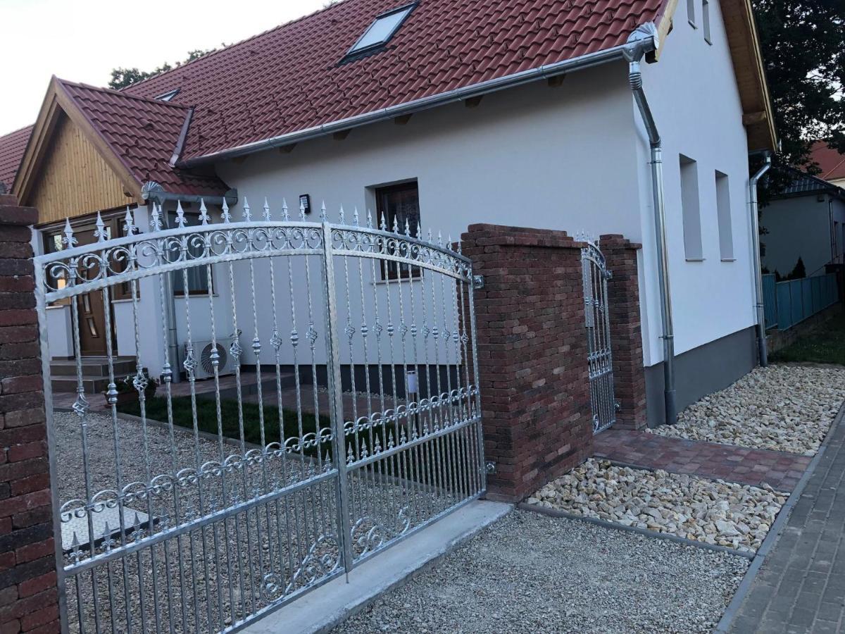 Fazekas Vendeghaz Ξενοδοχείο Balatonkeresztúr Εξωτερικό φωτογραφία