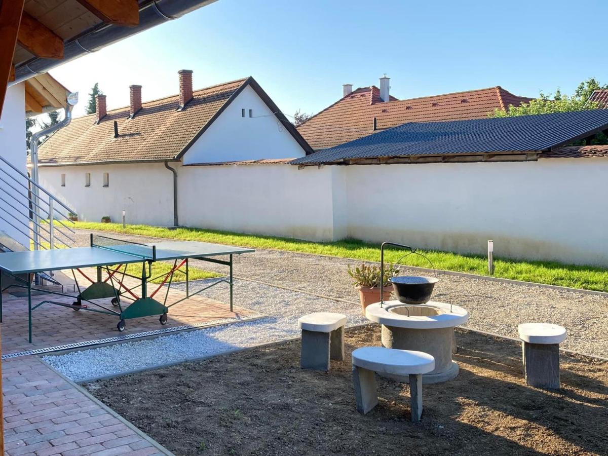Fazekas Vendeghaz Ξενοδοχείο Balatonkeresztúr Εξωτερικό φωτογραφία